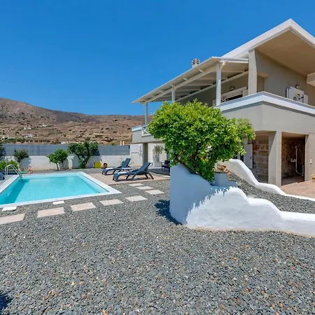 Villa Aelia Finikas (Syros)