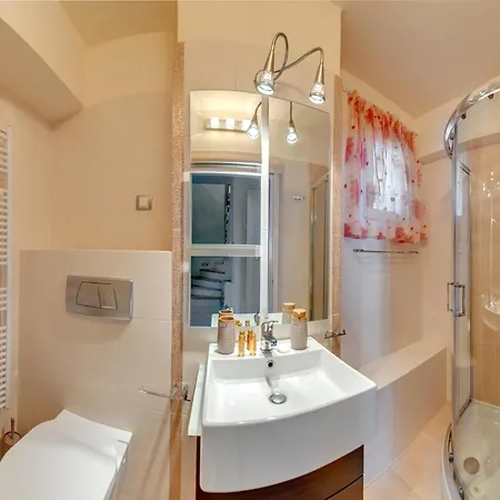 Aelia Villa Finikas (Syros)